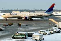 Delta Air Lines, Boeing 767-332ER, N16065, c/n 30199/755, in TXL