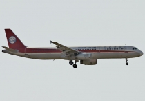 Sichuan Airlines, Airbus A321-231, B-2371, c/n 915, in PEK 