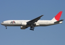 JAL - Japan Airlines, Boeing 777-246ER, JA707J, c/n 32894/475, in PEK