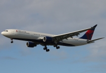 Delta Air Lines, Airbus A330-323X, N812NW, c/n 784, in SEA