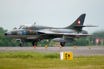 Swiss Hunter Team, Hawker Hunter T68, HB-RVP, c/n HABL-003221, in SXF