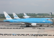 KLM - Royal Dutch Airlines, Boeing 777-206ER, PH-BQN, c/n 32720/561, in AMS
