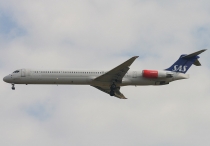 SAS - Scandinavian Airlines, McDonnell Douglas MD-82, LN-ROX, c/n 49603/1442, in LHR