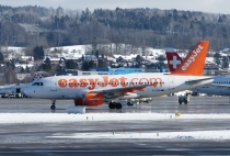 EasyJet Airline, Airbus A319-111, G-EZEB, c/n 2120, in ZRH