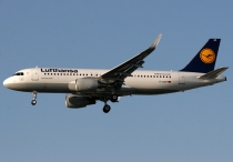 Lufthansa, Airbus A320-214(SL), D-AIZP, c/n 5487, in TXL