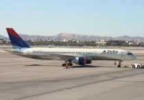 Delta Air Lines, Boeing 757-232, N670DN, c/n 25331/415, in LAS 