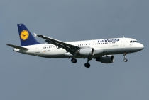 Lufthansa, Airbus A320-211, D-AIQT, c/n 1337, in FRA