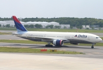 Delta Air Lines, Boeing 777-232ER, N867DA, c/n 29743/387, in NRT