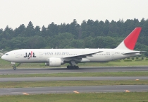 JAL - Japan Airlines, Boeing 777-246ER, JA703J, c/n 32891/427, in NRT