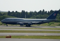 United Airlines, Boeing 747-422, N107UA, c/n 26900/1168, in NRT