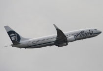 Alaska Airlines, Boeing 737-890(WL), N596AS, c/n 35688/2587, in SEA
