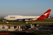Qantas Airways, Boeing 747-438, VH-OJB, c/n 24373/746, in FRA