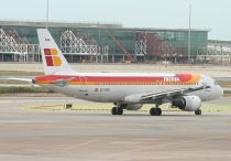 Iberia, Airbus A320-211, EC-FDB, c/n 173, in BCN