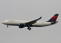 Delta Air Lines, Airbus A330-223, N851NW, c/n 609, in SEA