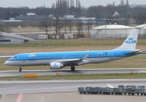 KLM Cityhopper, Embraer ERJ-190LR, PH-EZD, c/n 19000279, in AMS