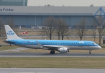 KLM Cityhopper, Embraer ERJ-190LR, PH-EZH, c/n 19000319, in AMS