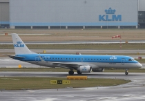 KLM Cityhopper, Embraer ERJ-190STD, PH-EZK, c/n 19000326, in AMS