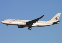 Qatar Airways, Airbus A330-203, A7-ACD, c/n 521, in PEK