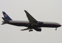 United Airlines, Boeing 777-222ER, N225UA, c/n 30554/377, in PEK