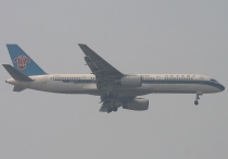 China Southern Airlines, Boeing 757-28S, B-2851, c/n 29215/797, in PEK