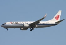 Air China, Boeing 737-89L(WL), B-5390, c/n 36486/2606, in PEK 
