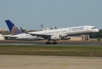 Continental Airlines, Boeing 757-224(WL), N34131, c/n 28971/806, in TXL