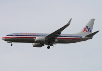 American Airlines, Boeing 737-823(WL), N807NN, c/n 31077/3035, in SEA