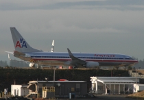 American Airlines, Boeing 737-823(WL), N811NN, c/n 31079/3063, in SEA