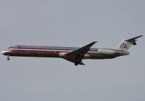 American Airlines, McDonnell Douglas MD-83, N572AA, c/n 49458/1406, in SEA