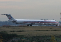 American Airlines, McDonnell Douglas MD-83, N76200, c/n 53290/2013, in SEA