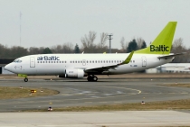 Air Baltic, Boeing 737-33A(WL), YL-BBI, c/n 27454/2703, in TXL