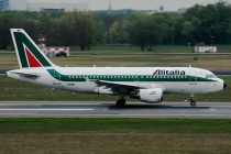 Alitalia, Airbus A319-112, I-BIMB, c/n 2033, in TXL