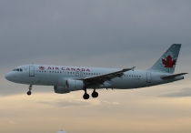 Air Canada, Airbus A320-211, C-FDST, c/n 127, in YVR