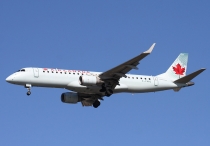 Air Canada, Embraer ERJ-190AR, C-FHIQ, c/n 19000031, in YVR