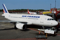 Air France, Airbus A319-111, F-GRHR, c/n 1415, in TXL