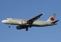 Air Canada, Airbus A320-211, C-FDQV, c/n 068, in YVR