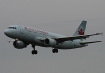 Air Canada, Airbus A320-211, C-FDRP, c/n 122, in YVR