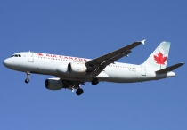 Air Canada, Airbus A320-211, C-FFWI, c/n 149, in YVR