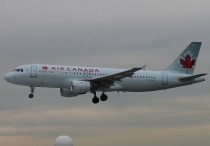 Air Canada, Airbus A320-211, C-FFWJ, c/n 150, in YVR