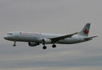 Air Canada, Airbus A321-211, C-GIUB, c/n 1623, in YVR