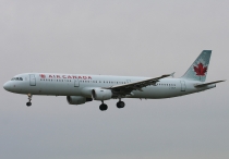 Air Canada, Airbus A321-211, C-GIUF, c/n 1638, in YVR