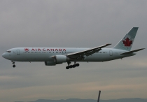 Air Canada, Boeing 767-375ER, C-FOCA, c/n 24575/311, in YVR