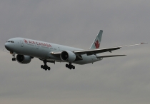 Air Canada, Boeing 777-333ER, C-FITW, c/n 35298/638, in YVR