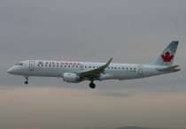 Air Canada, Embraer ERJ-190AR, C-FHON, c/n 19000097, in YVR