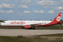 Air Berlin (LTU - Lufttransport-Unternehmen), Airbus A321-211, D-ALSB, c/n 1994, in TXL