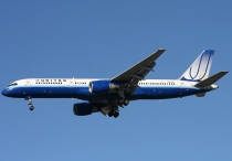 United Airlines, Boeing 757-222, N561UA, c/n 26661/479, in YVR