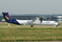 Malév Hungarian Airlines, De Havilland Canada DHC-8-402Q, HA-LQC, c/n 4062, in STR