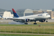 Delta Air Lines, Boeing 767-332ER, N175DZ, c/n 29696/740, in STR