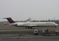 Delta Air Lines, McDonnell Douglas MD-88, N943DL, c/n 49816/1608, in JFK