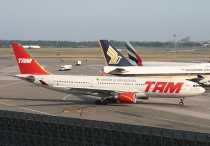 TAM Airlines, Airbus A330-203, PT-MVK, c/n 486, in JFK